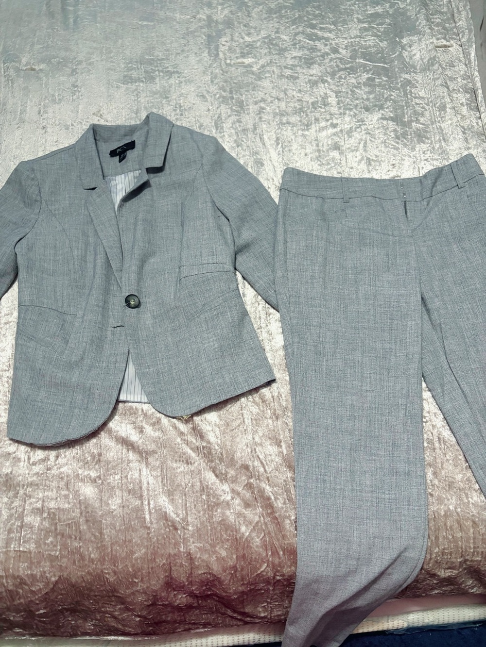 Women's Light Gray Two-Piece Suit Blazer & Pants